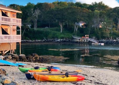 SCI beach and kayaks - Smugglers Cove Inn