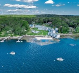 This waterfront resort near Boothbay Harbor is close to multiple area lighthouses.